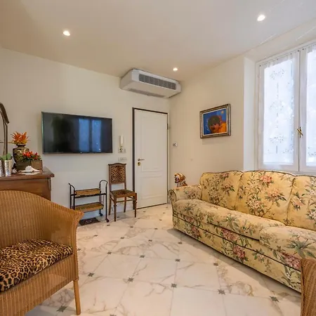 Piave By Mmega Daire Forte dei Marmi